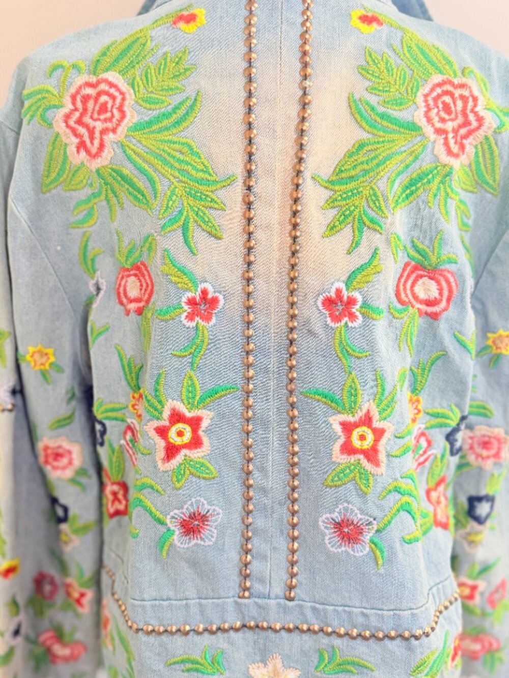 Aratta Embroidered Denim Jacket - Large - Picture 6 of 10